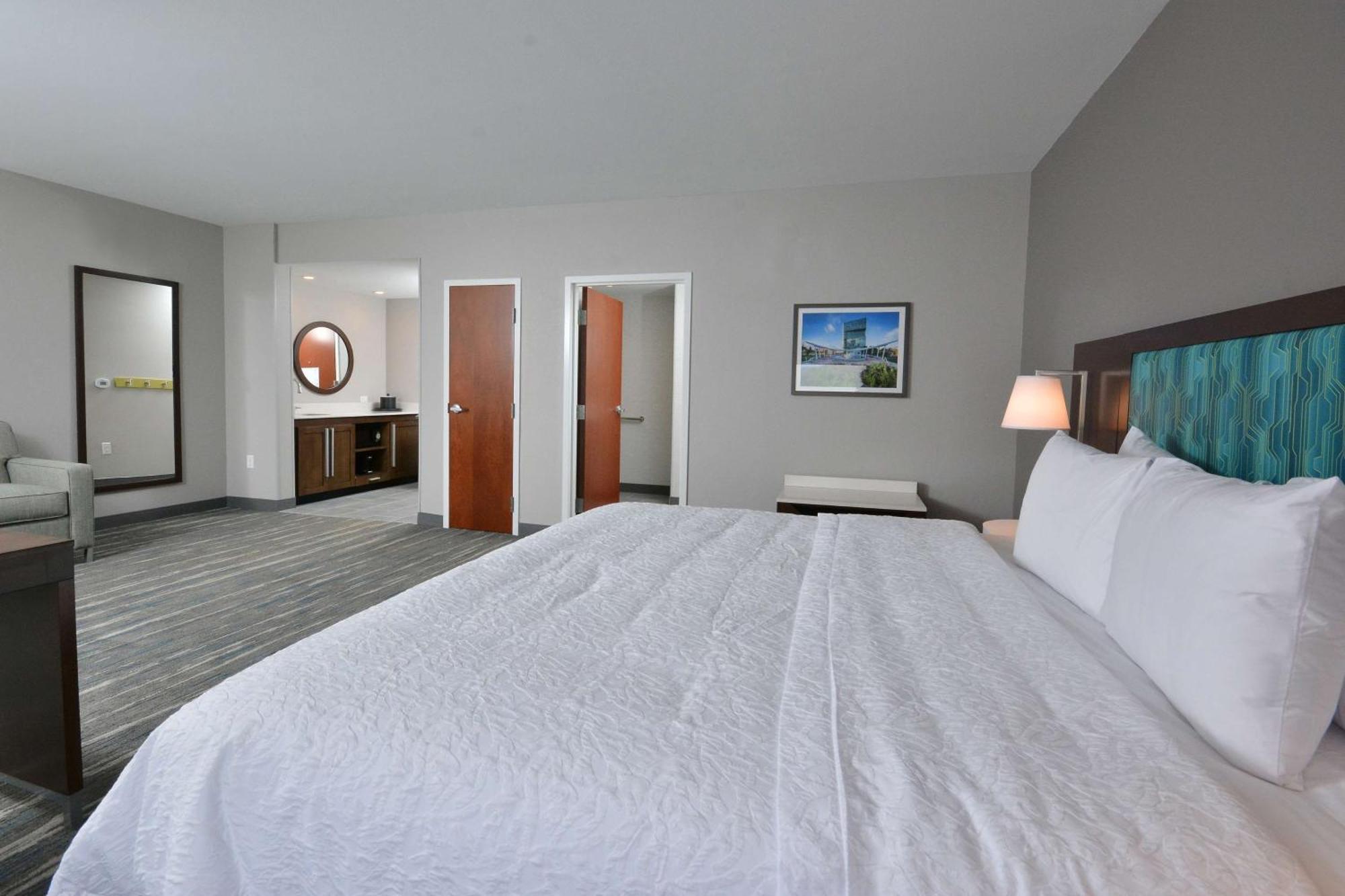 Hampton Inn & Suites Charlotte North I 485 Extérieur photo